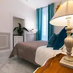 Holly House Apartamento *