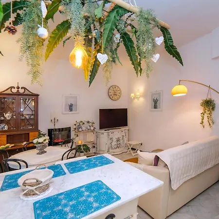 Holly House Apartman