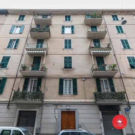 Holly House Apartamento *
