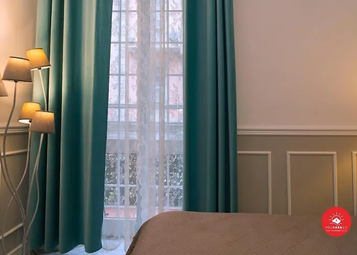 Holly House Apartment *