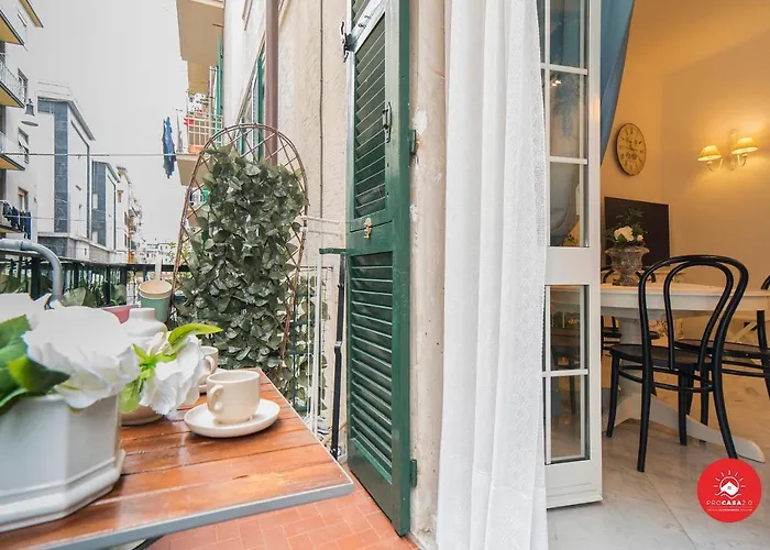 Holly House アパート *